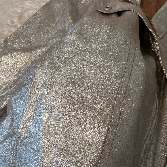 Gold jacket - Picture 10 of 10